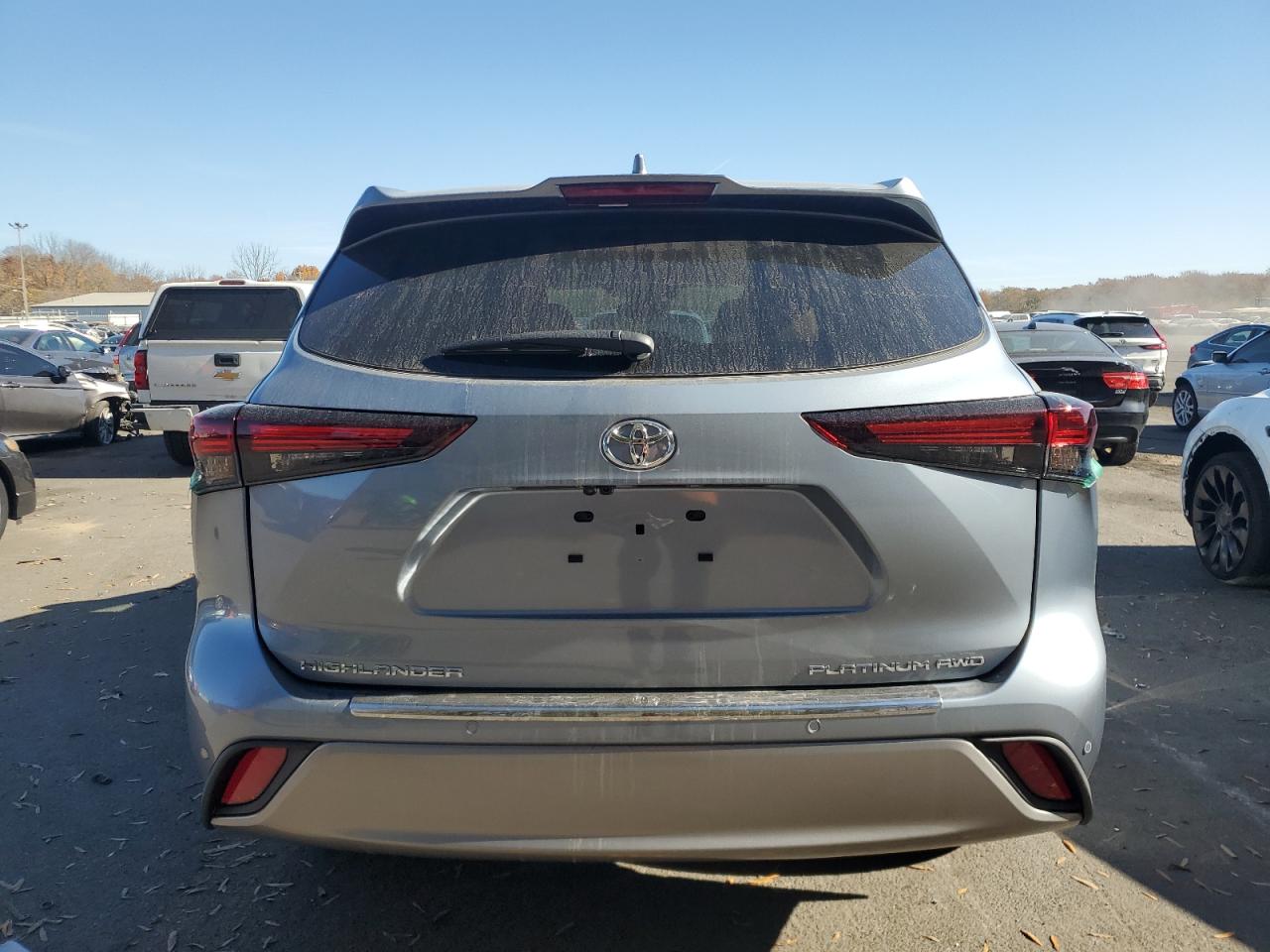 2024 TOYOTA HIGHLANDER LE VIN:5TDKDRBH9RS574367