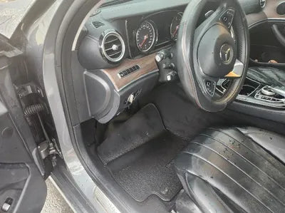 2016 Mercedes-Benz E 220 VIN: