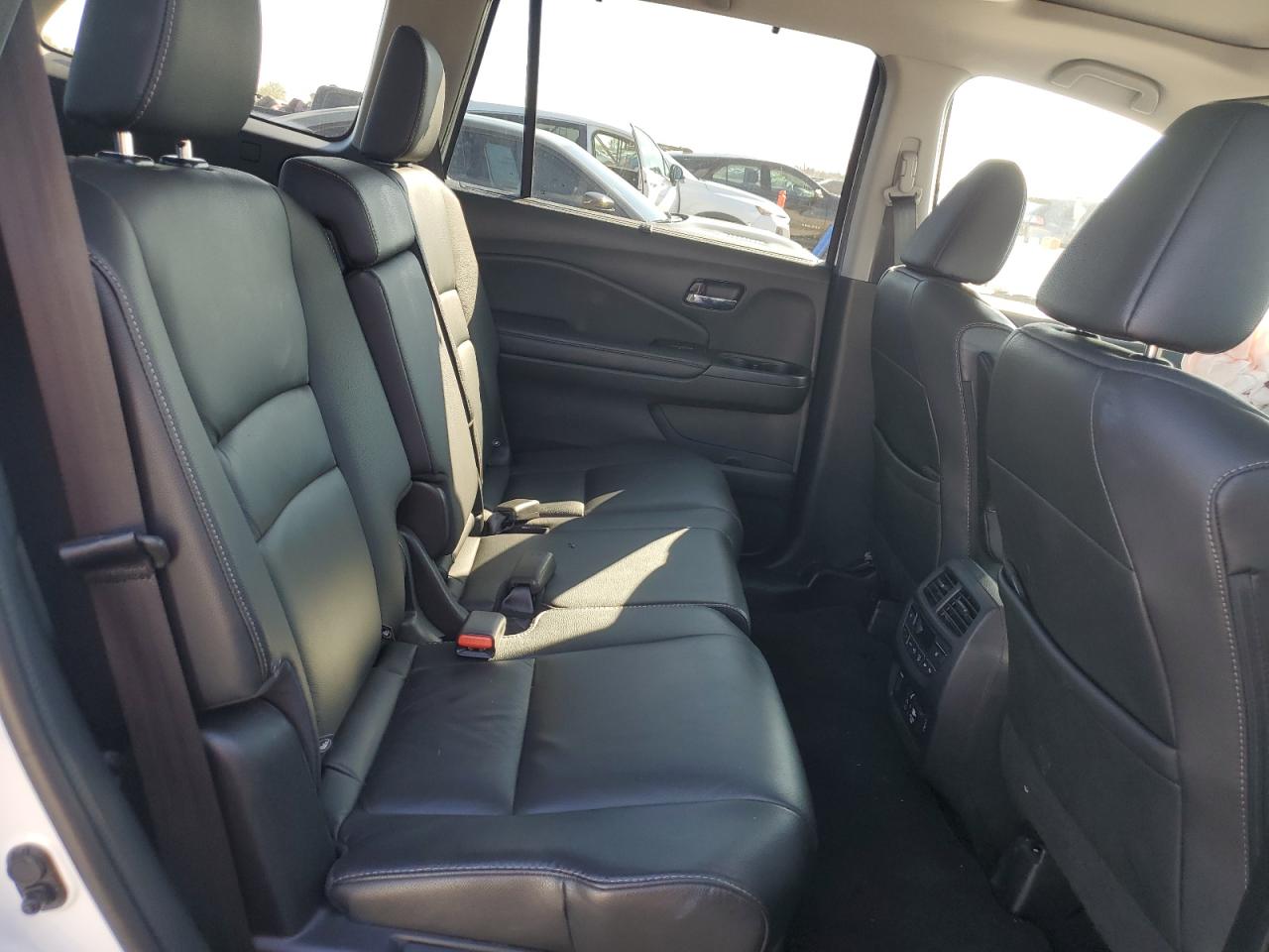 2022 HONDA PILOT TOURING VIN:5FNYF6H9XNB016092