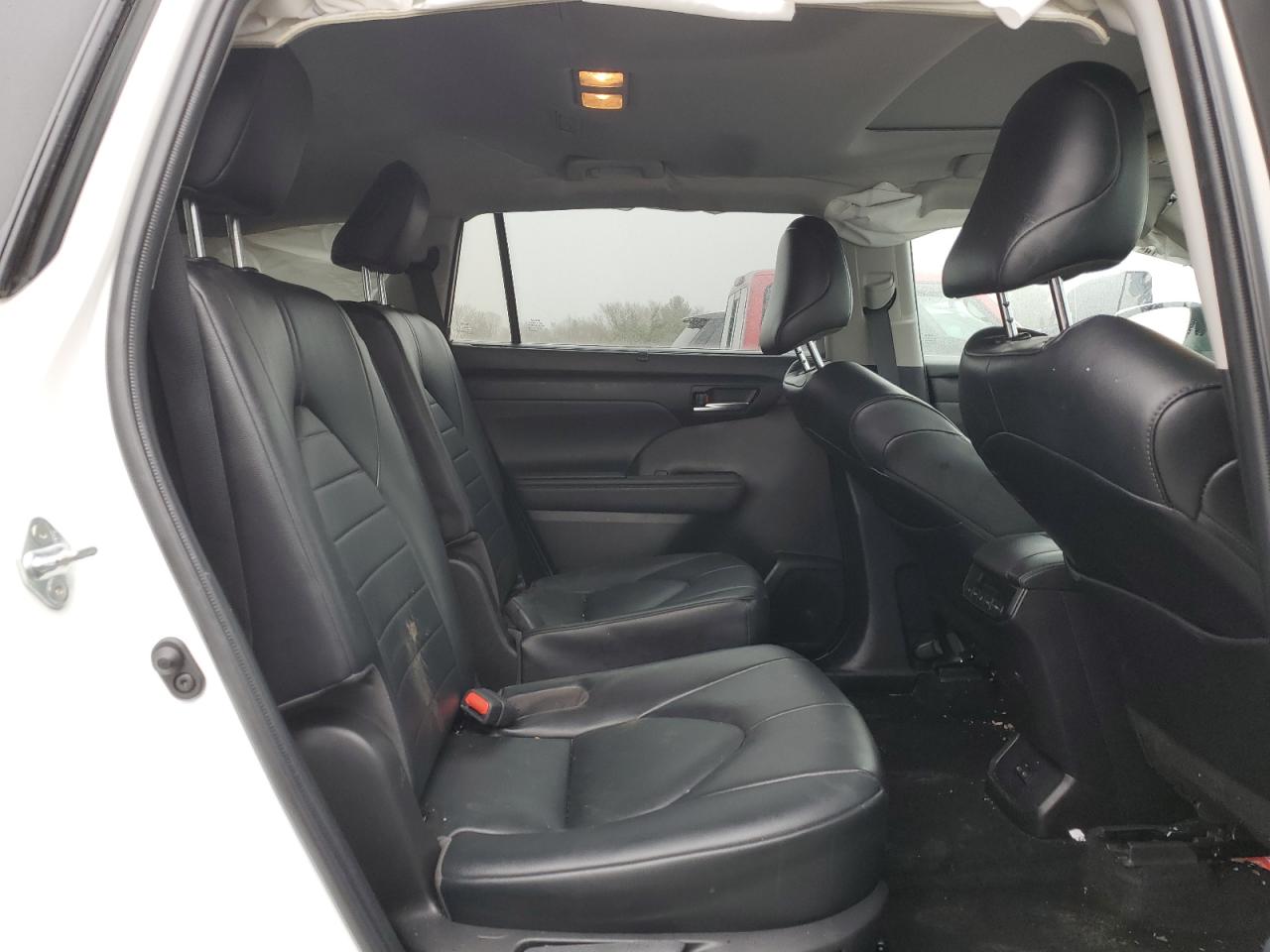 2022 TOYOTA HIGHLANDER XLE VIN:5TDGZRBH6NS194792