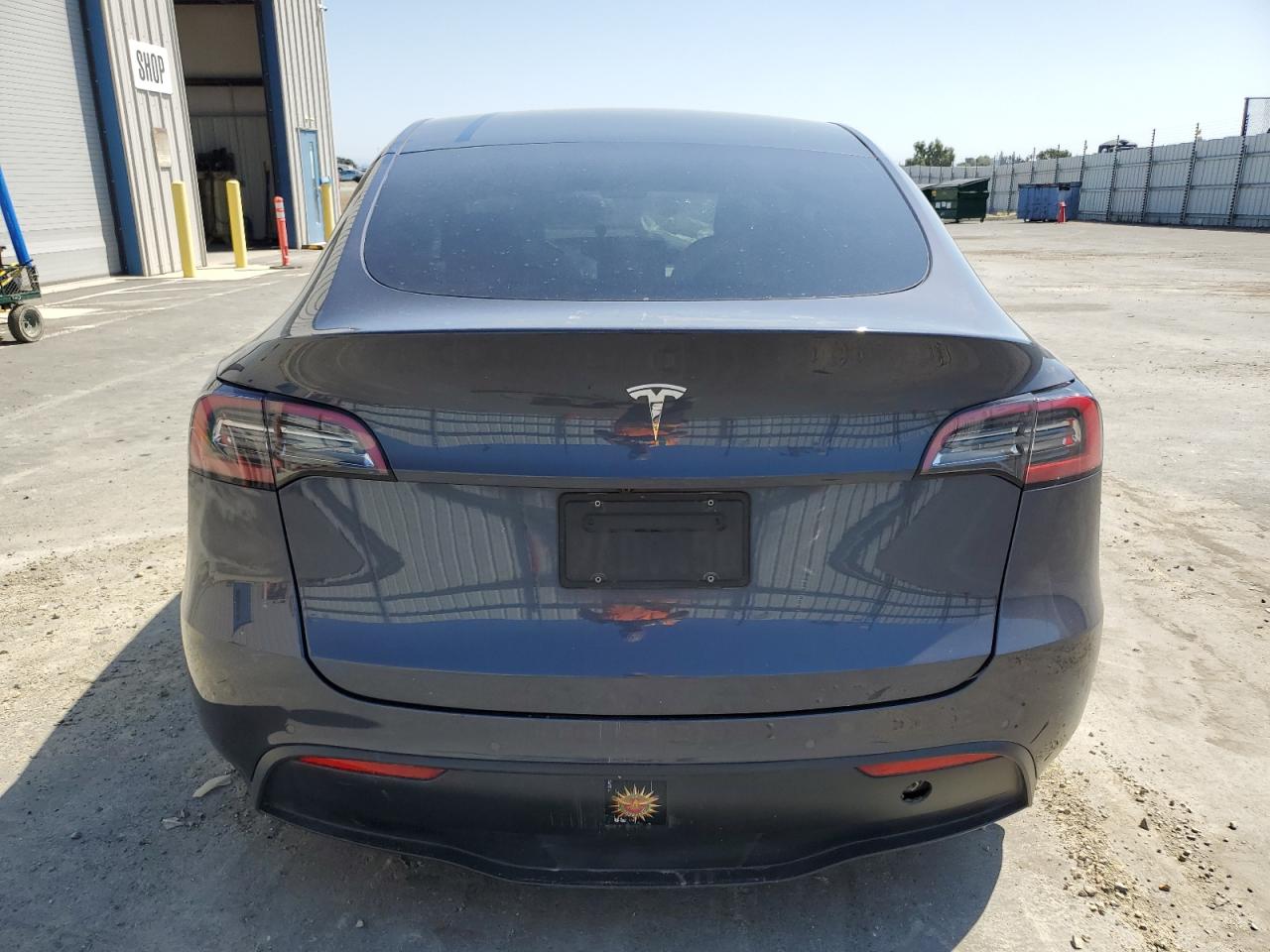 2022 TESLA MODEL Y  VIN:7SAYGDEE8NF358985