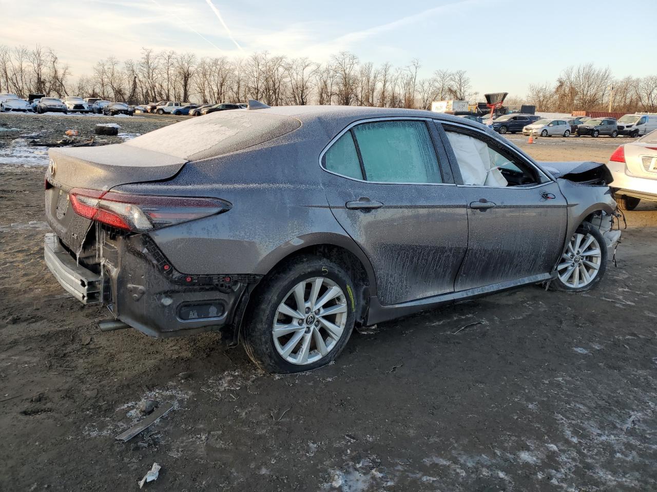 2022 TOYOTA CAMRY LE VIN:4T1C11AK6NU640046