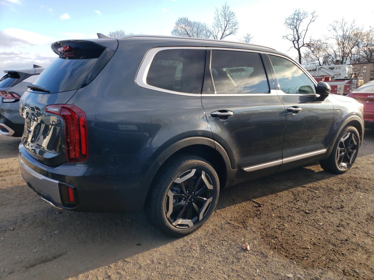 2024 KIA TELLURIDE S VIN:5XYP64GC8RG553197