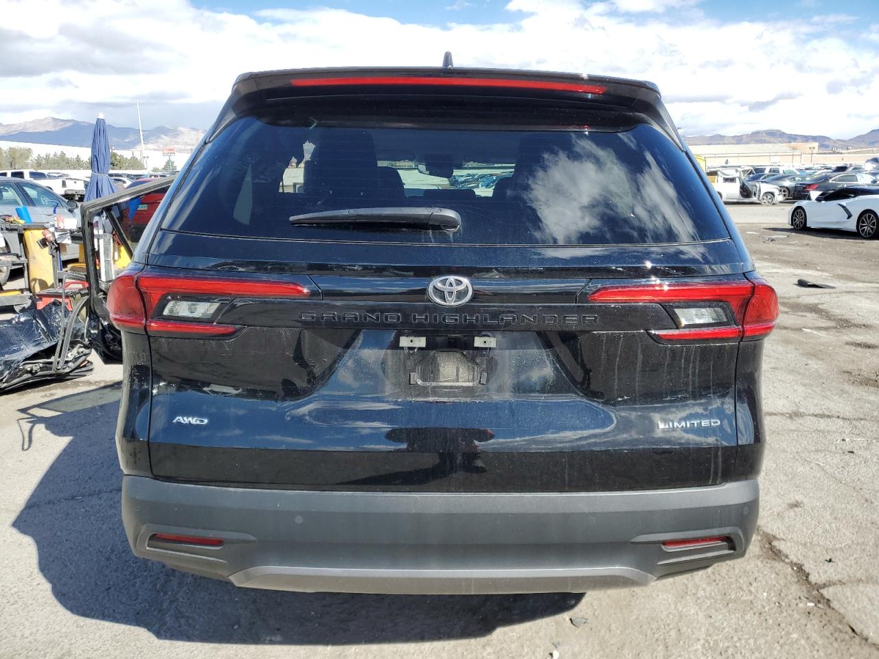 2024 TOYOTA GRAND HIGHLANDER XLE VIN:5TDAAAB53RS036064