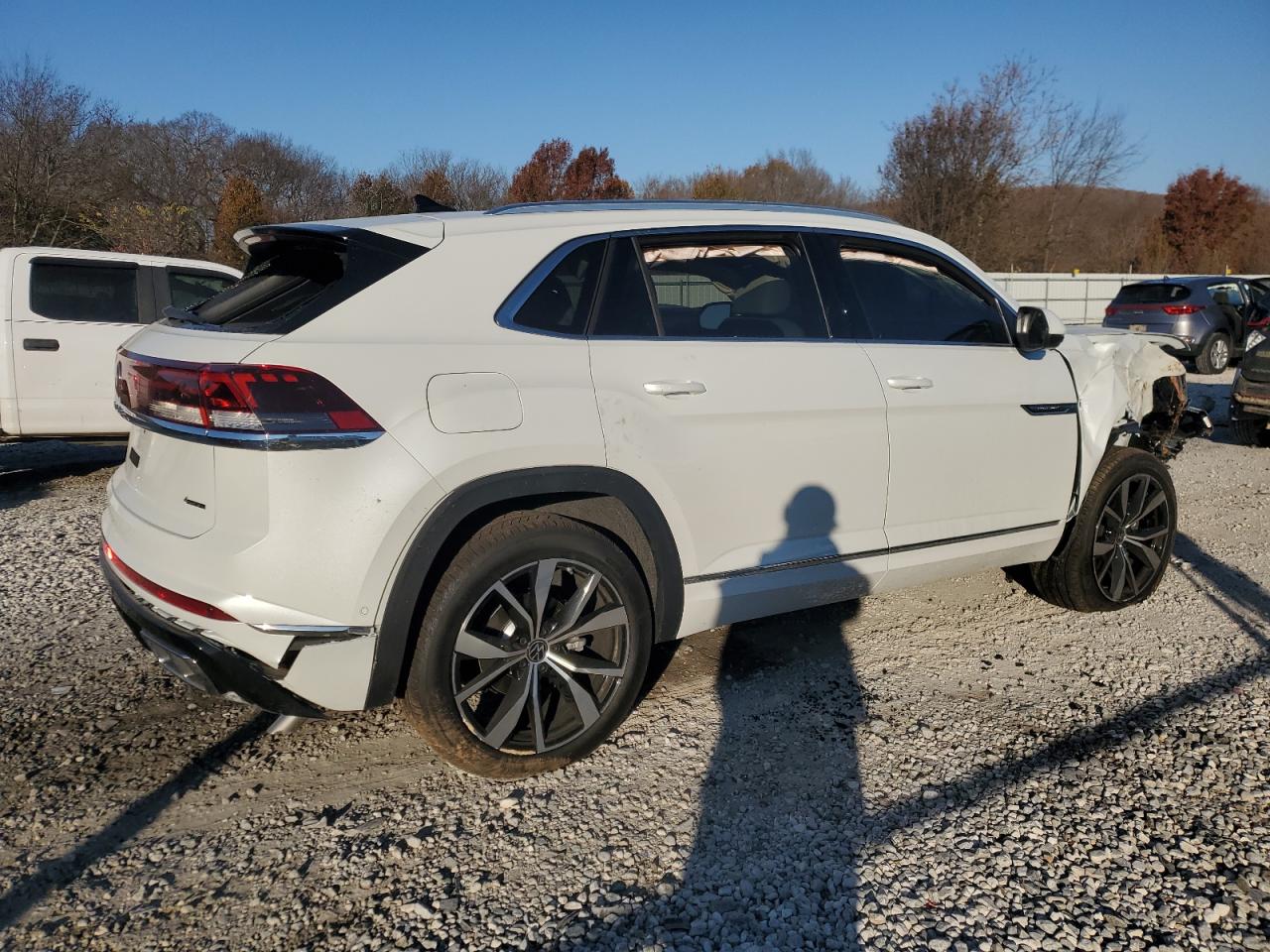 2024 VOLKSWAGEN ATLAS CROSS SPORT SEL PREMIUM R-LINE VIN:1V2FE2CA9RC262718