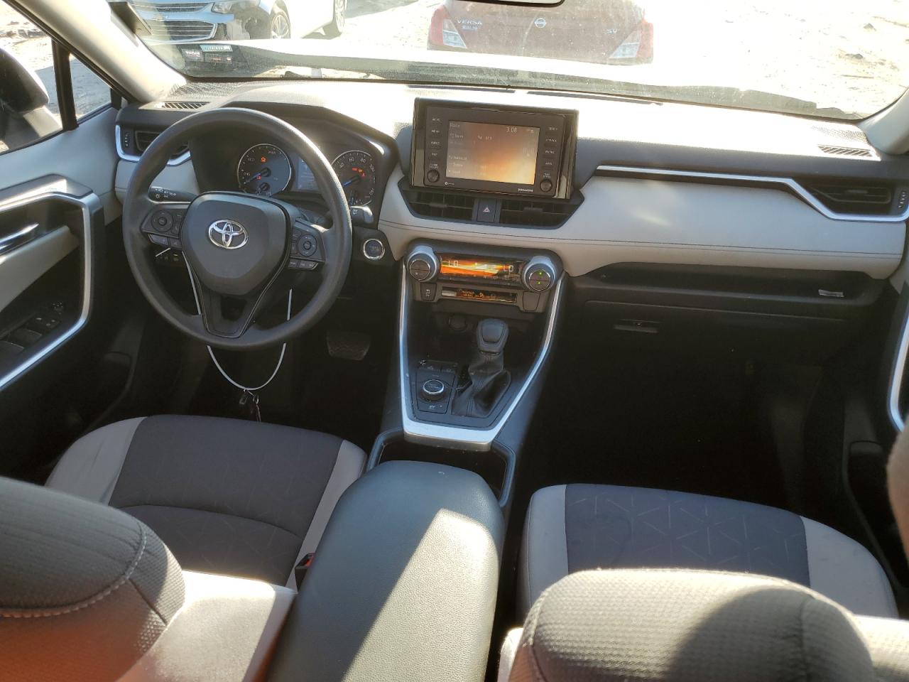 2022 TOYOTA RAV4 XLE VIN:JTMRWRFV6ND138414