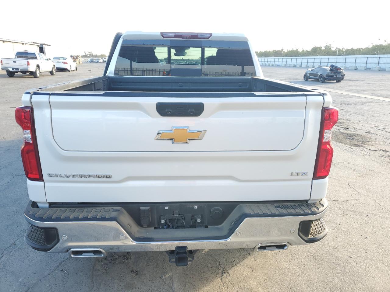 2022 CHEVROLET SILVERADO K1500 LTZ VIN:1GCUDGET8NZ585799