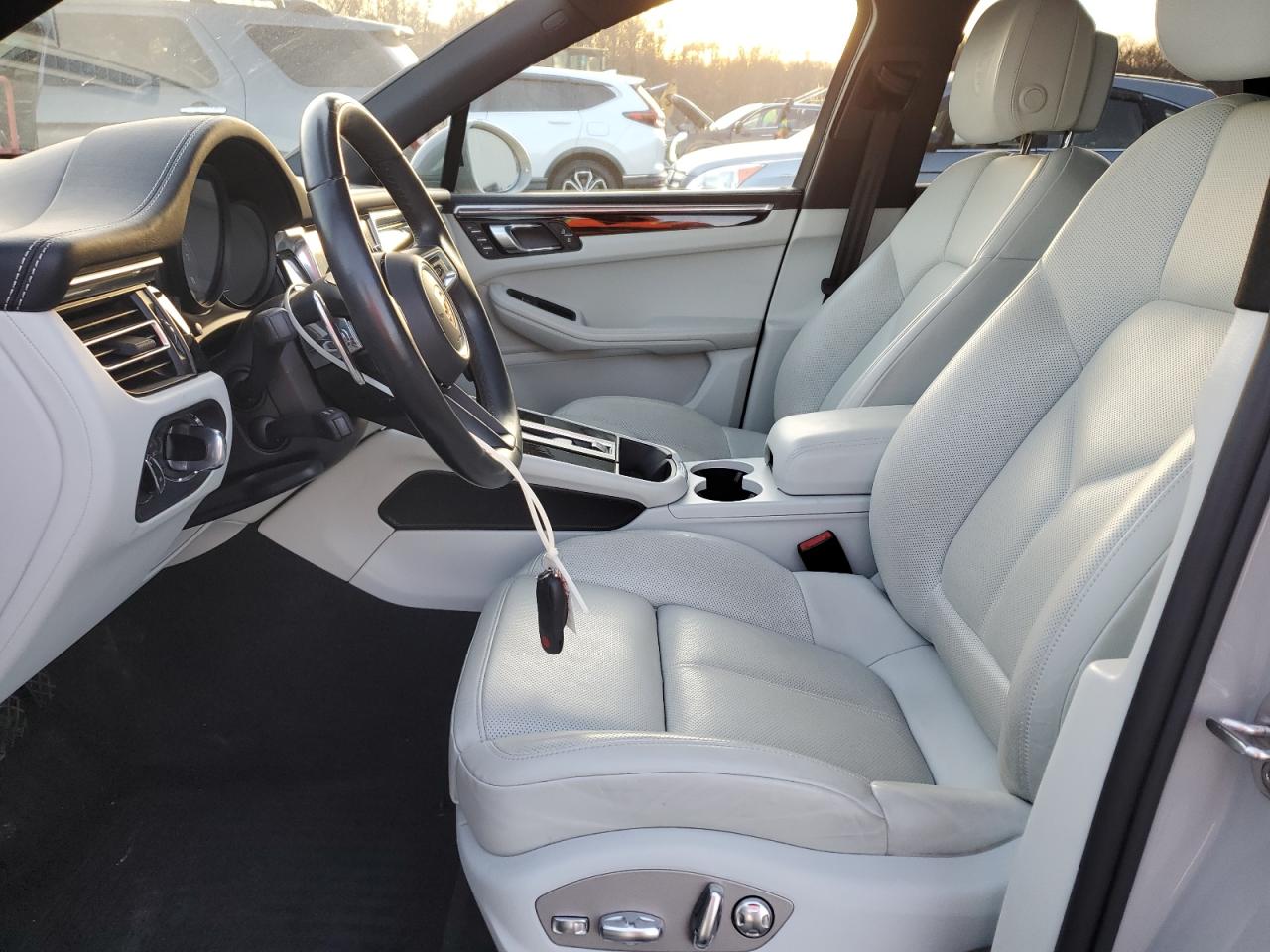 2022 PORSCHE MACAN S VIN:WP1AG2A51NLB22246