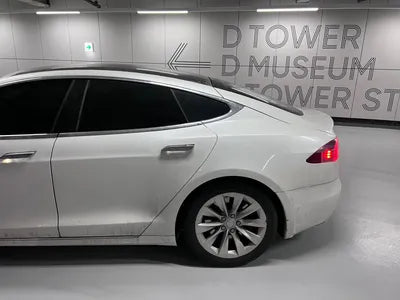 2019 Tesla Model S VIN: