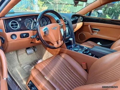2017 Bentley Flying Spur V8 VIN: