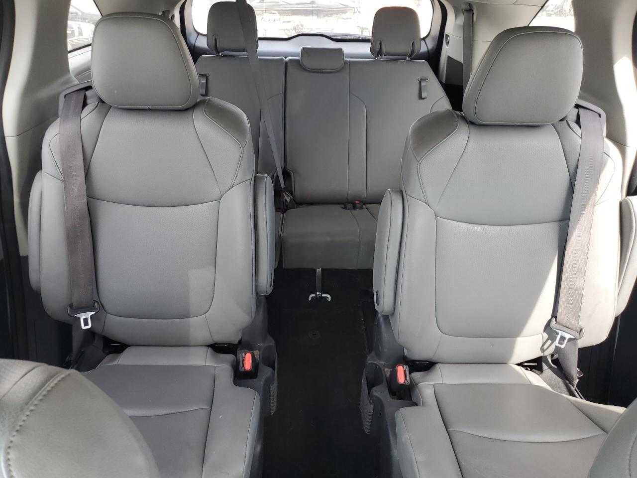 2022 TOYOTA SIENNA XLE VIN:5TDYSKFC4NS041665