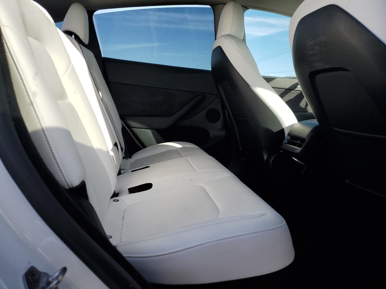 2023 TESLA MODEL Y  VIN:7SAYGDEE1PF638153