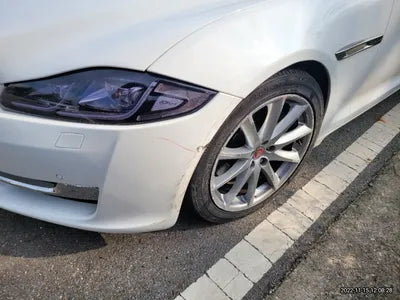 2016 Jaguar XJ SAJAA229XGNV99979 VIN:SAJAA229XGNV99979