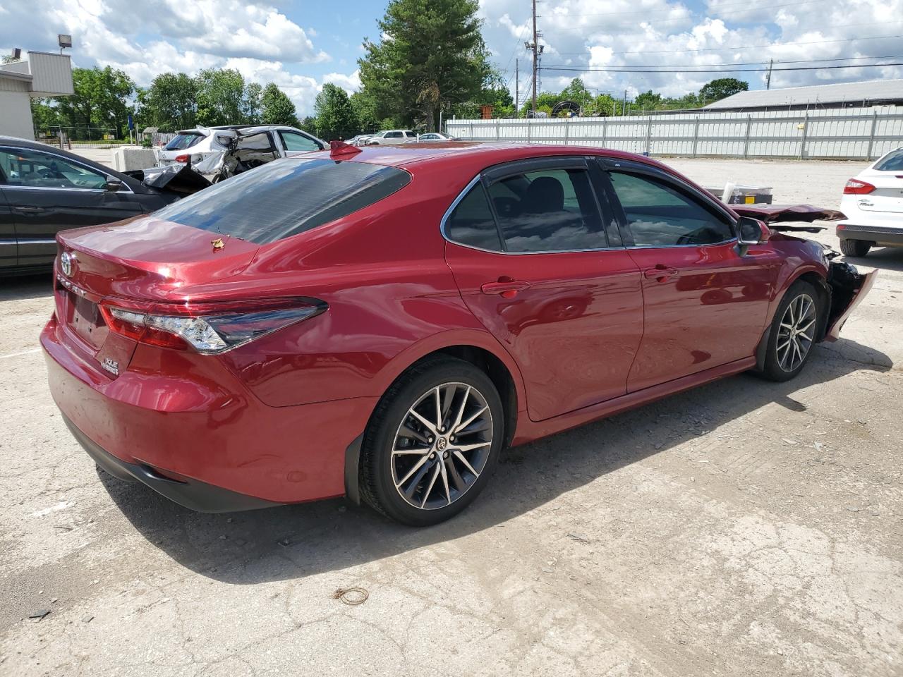 2022 TOYOTA CAMRY XLE VIN:4T1F31AK0NU044986