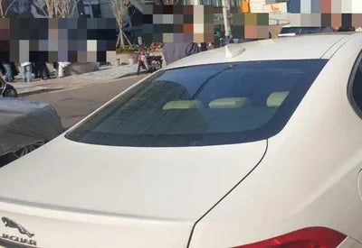 2016 Jaguar XF VIN: