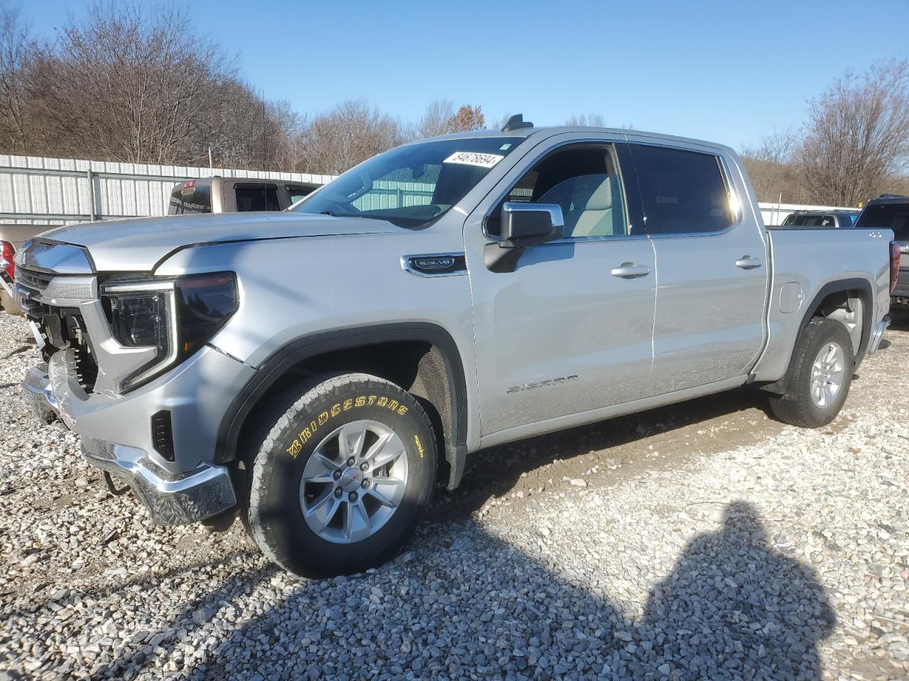 2022 GMC SIERRA K1500 SLE VIN:1GTUUBED7NZ557231