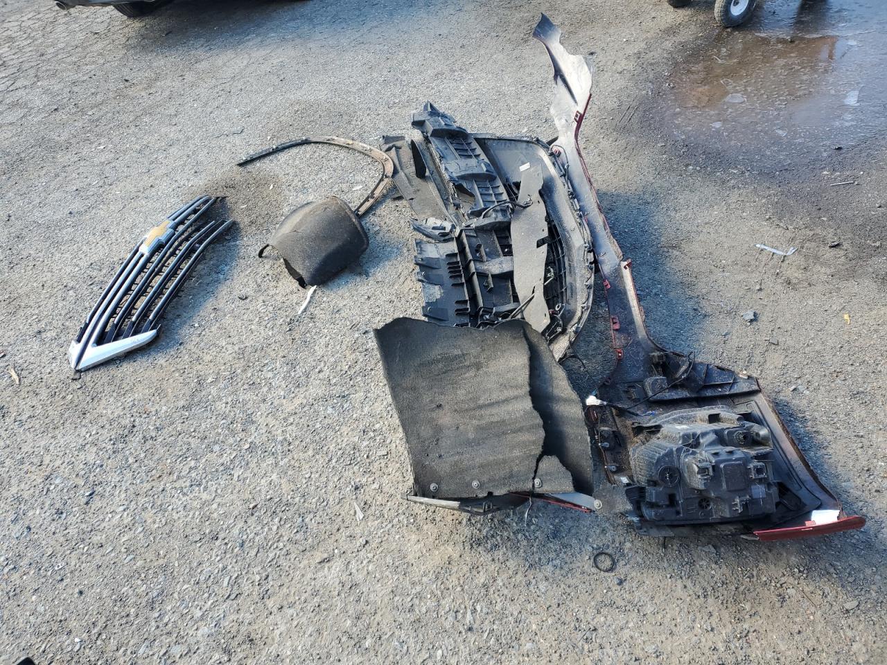 2022 CHEVROLET TRAVERSE LT VIN:1GNERGKW8NJ104119