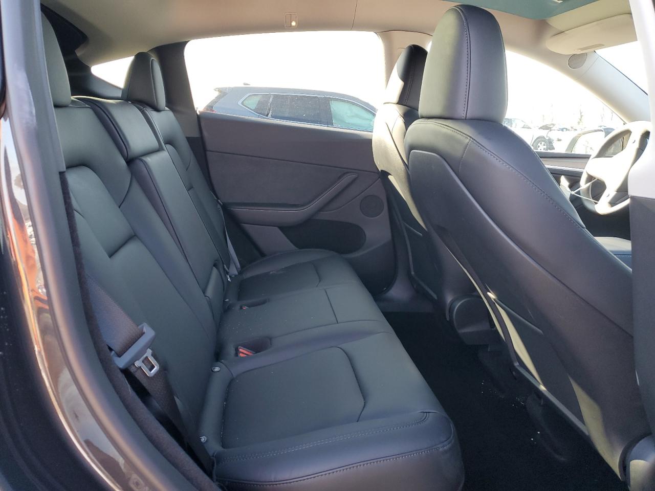 2024 TESLA MODEL Y  VIN:7SAYGDEE3RA228650