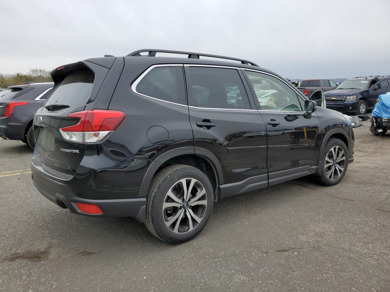 2023 SUBARU FORESTER LIMITED VIN:JF2SKAPC1PH462881