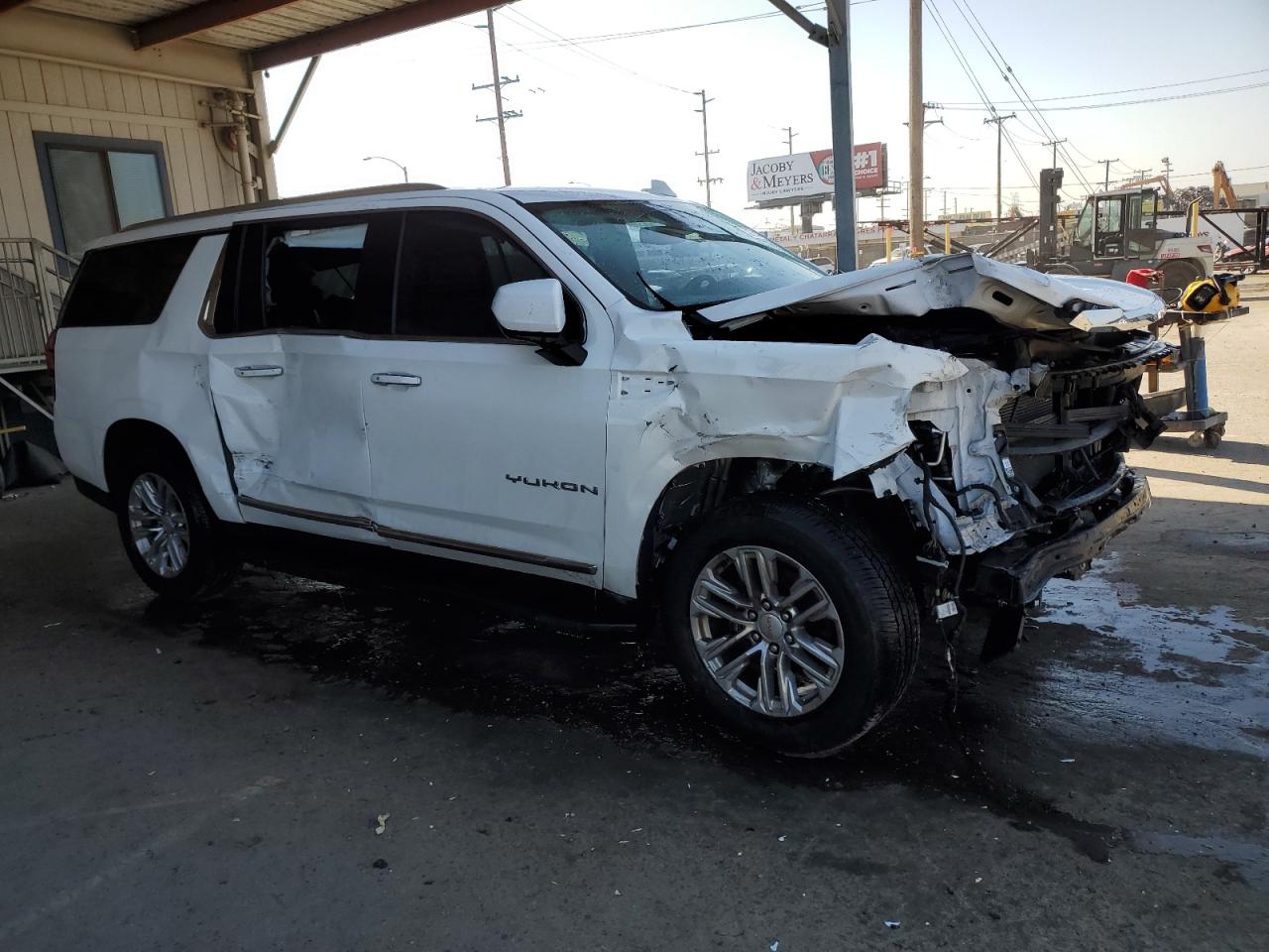 2022 GMC YUKON XL C1500 SLT VIN:1GKS1GKD1NR220172