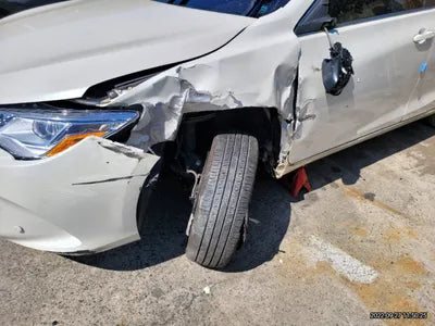 2016 Toyota Camry VIN:
