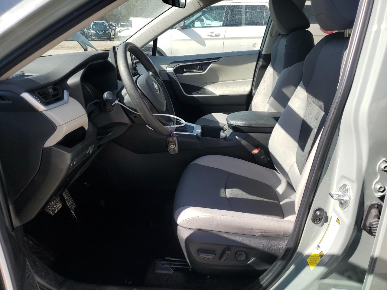2022 TOYOTA RAV4 XLE VIN:2T3W1RFV4NW211316