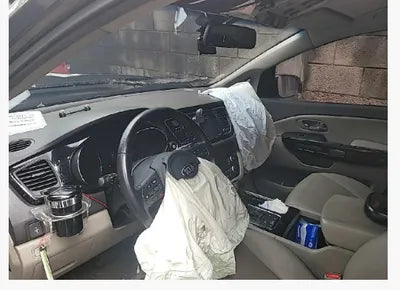 2016 Kia Carnival KNAMC81ABGS126864 VIN:KNAMC81ABGS126864