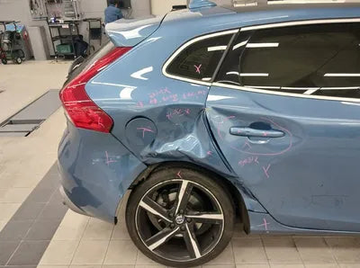 2016 Volvo V40 YV1MV40LDG2315312 VIN:YV1MV40LDG2315312