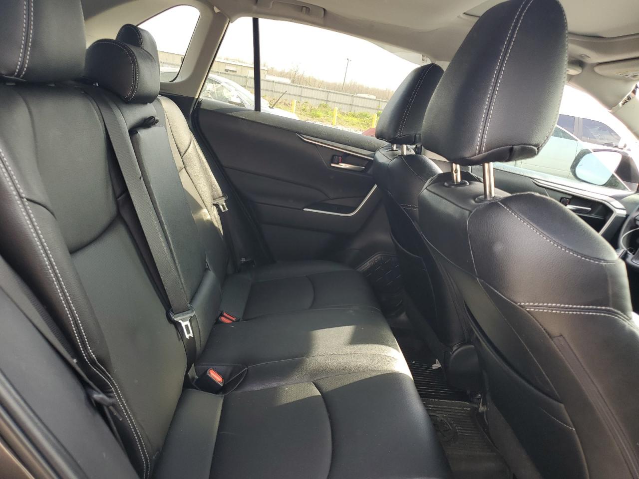 2023 TOYOTA RAV4 XLE VIN:2T3W1RFV3PC231058