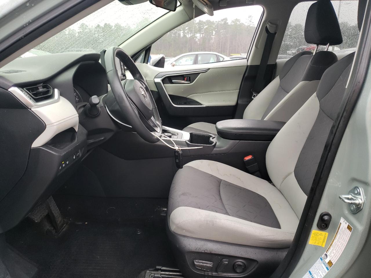 2022 TOYOTA RAV4 XLE VIN:JTMRWRFV0ND141146