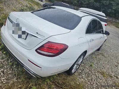 2017 Mercedes-Benz E 220 VIN: