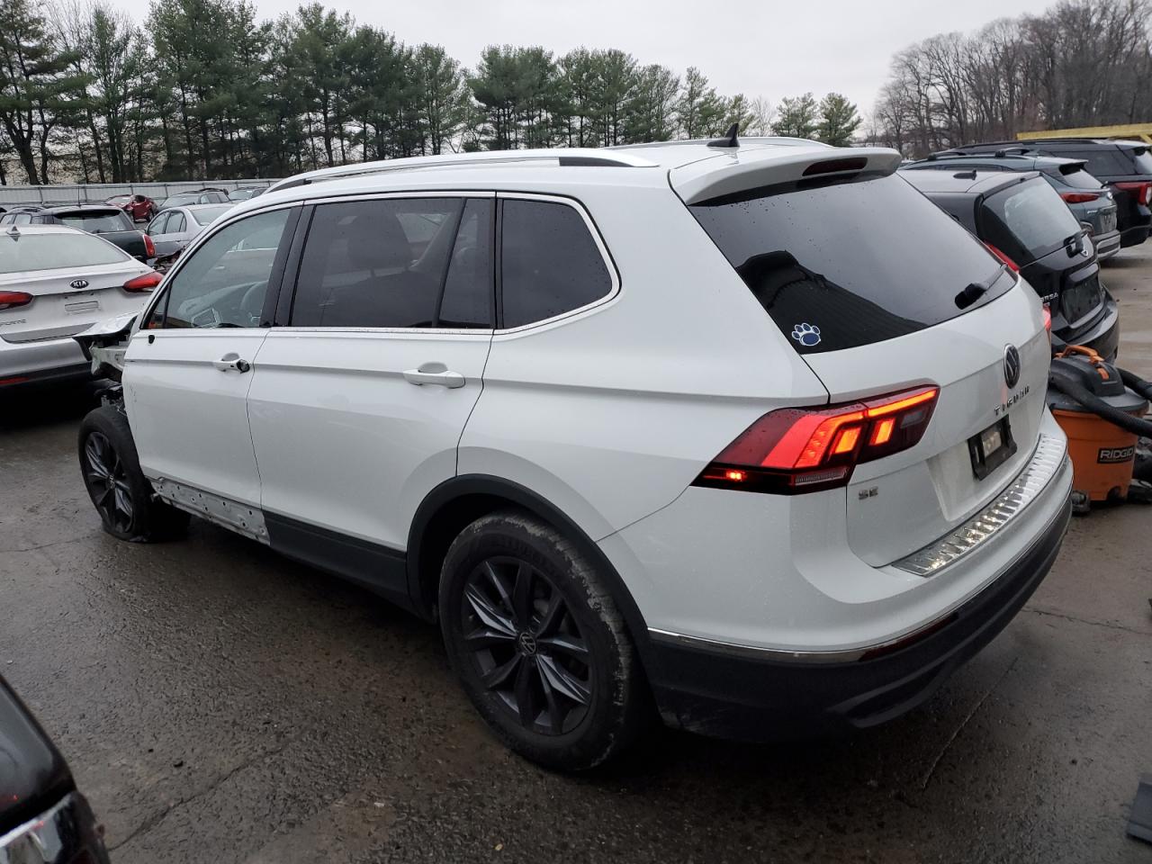 2022 VOLKSWAGEN TIGUAN SE VIN:3VV2B7AX3NM018537