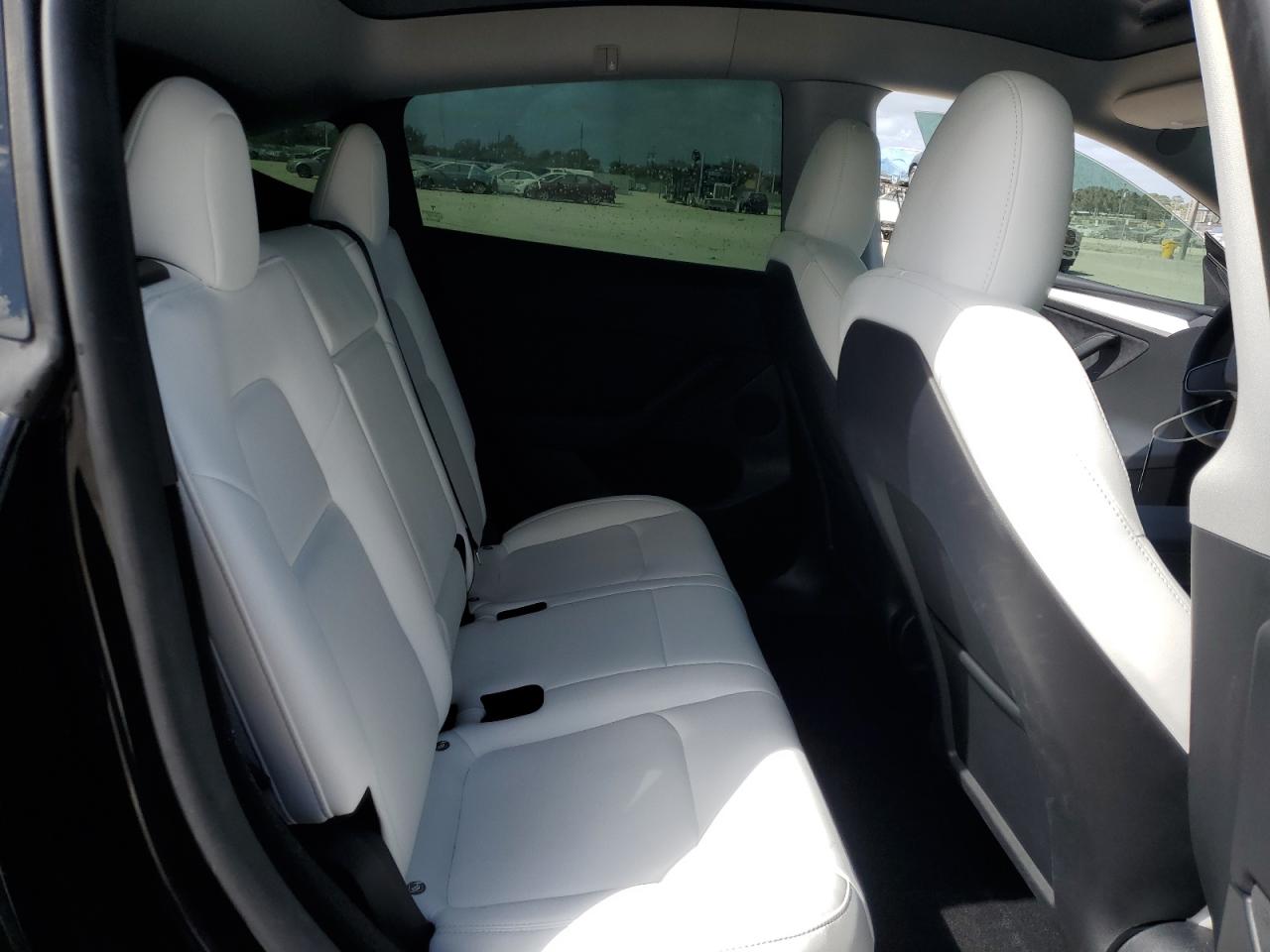 2023 TESLA MODEL Y  VIN:7SAYGDEF4PF977952