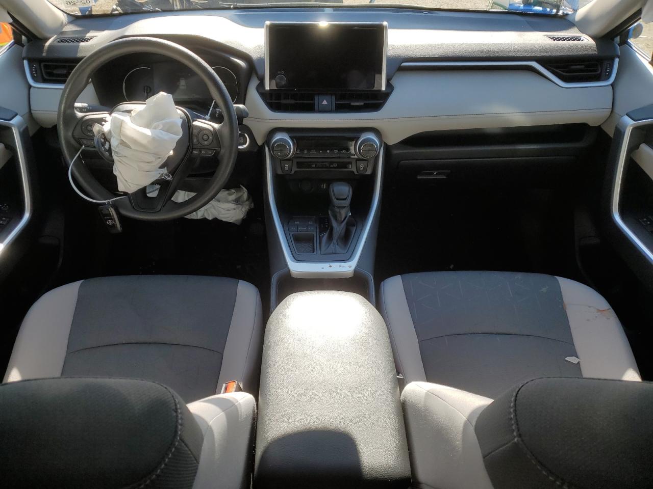 2023 TOYOTA RAV4 XLE VIN:2T3W1RFV3PC218729