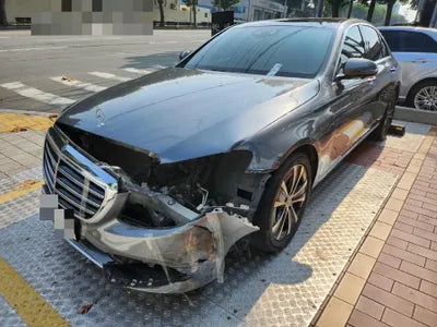 2019 Mercedes-Benz E 300 VIN: