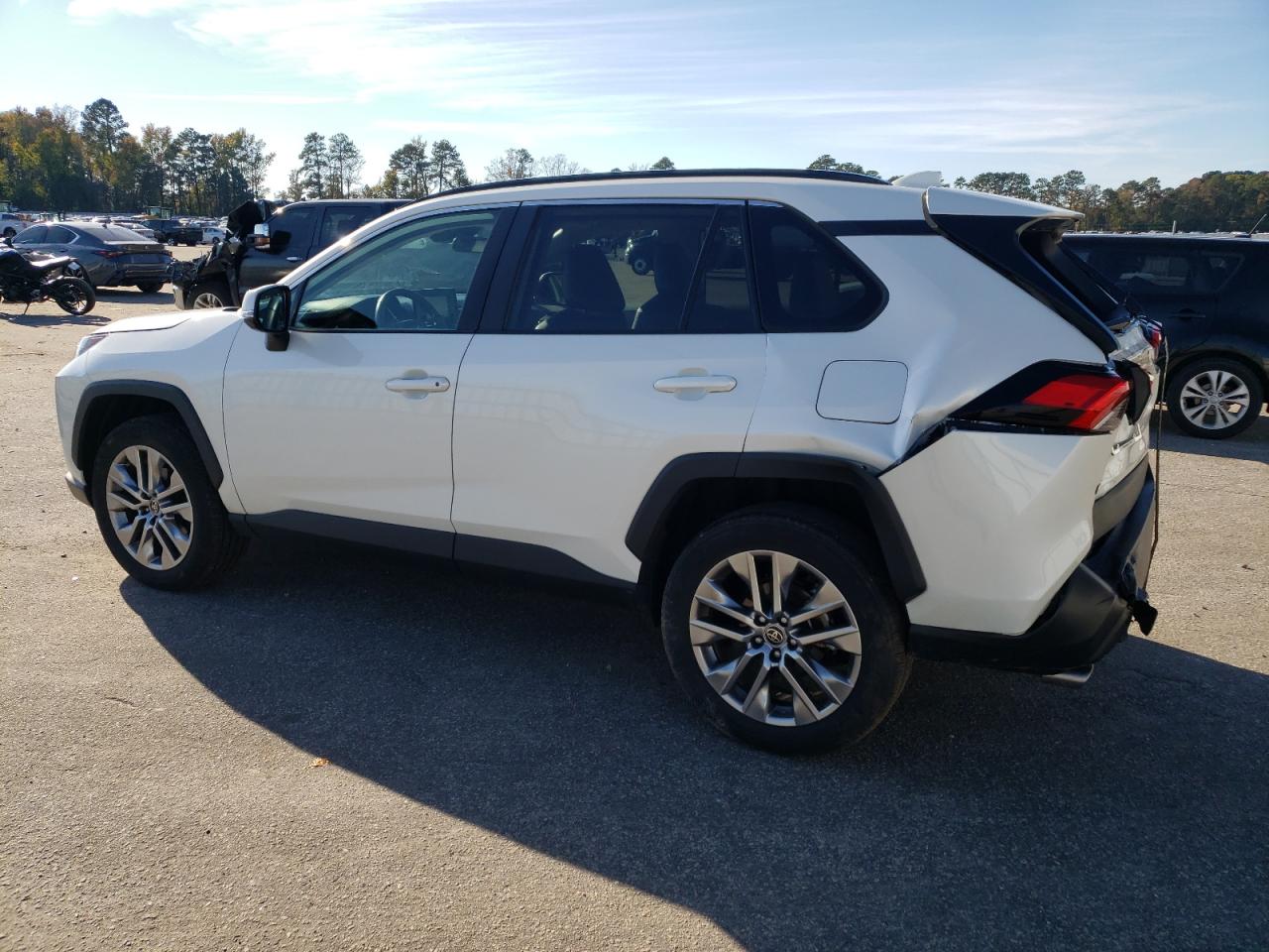 2022 TOYOTA RAV4 XLE PREMIUM VIN:2T3C1RFV7NW233183