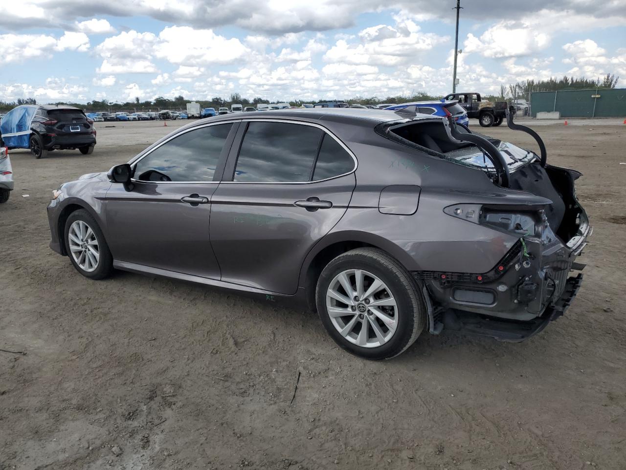 2023 TOYOTA CAMRY LE VIN:4T1C11BK2PU086828