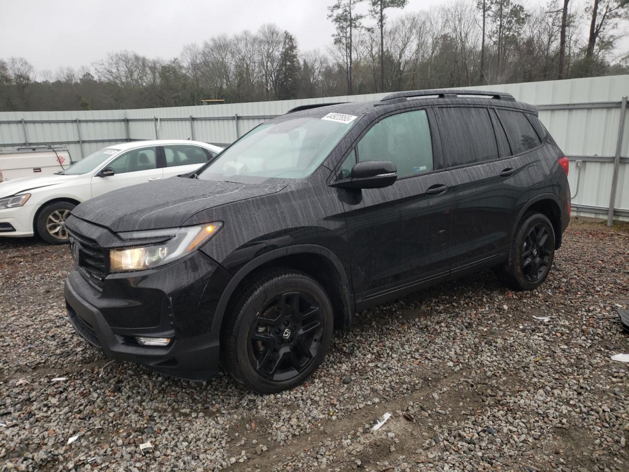 2024 HONDA PASSPORT BLACK EDITION VIN:5FNYF8H84RB007624