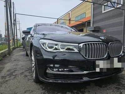 2016 BMW 750 VIN:
