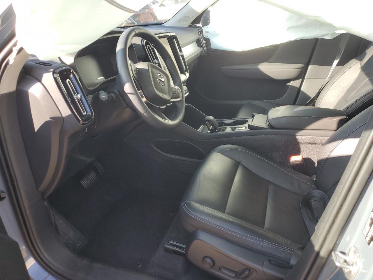 2022 VOLVO XC40 T5 MOMENTUM VIN:YV4162UK5N2734491