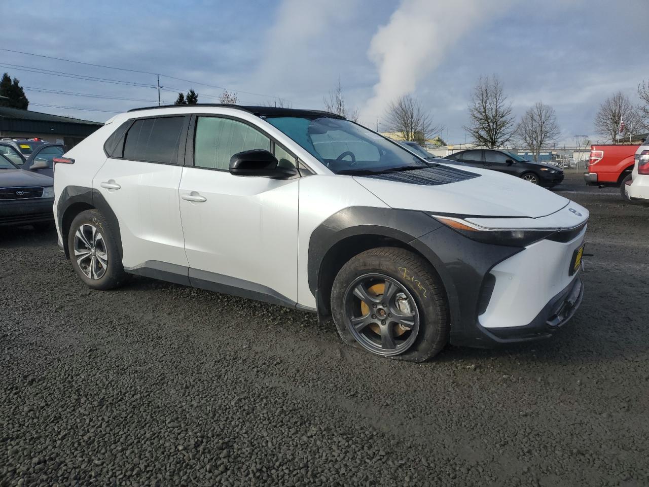 2024 TOYOTA BZ4X XLE VIN:JTMABACA9RA068930
