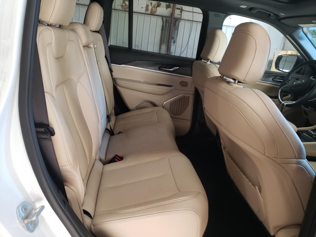 2023 JEEP GRAND CHEROKEE LIMITED VIN:1C4RJHBG7P8900631