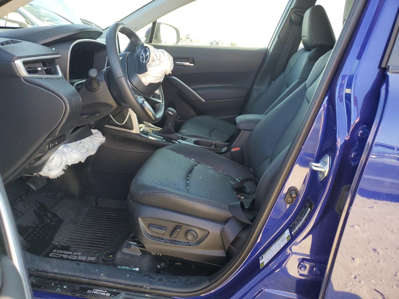 2024 TOYOTA COROLLA CROSS XLE VIN:7MUDAABG5RV102134