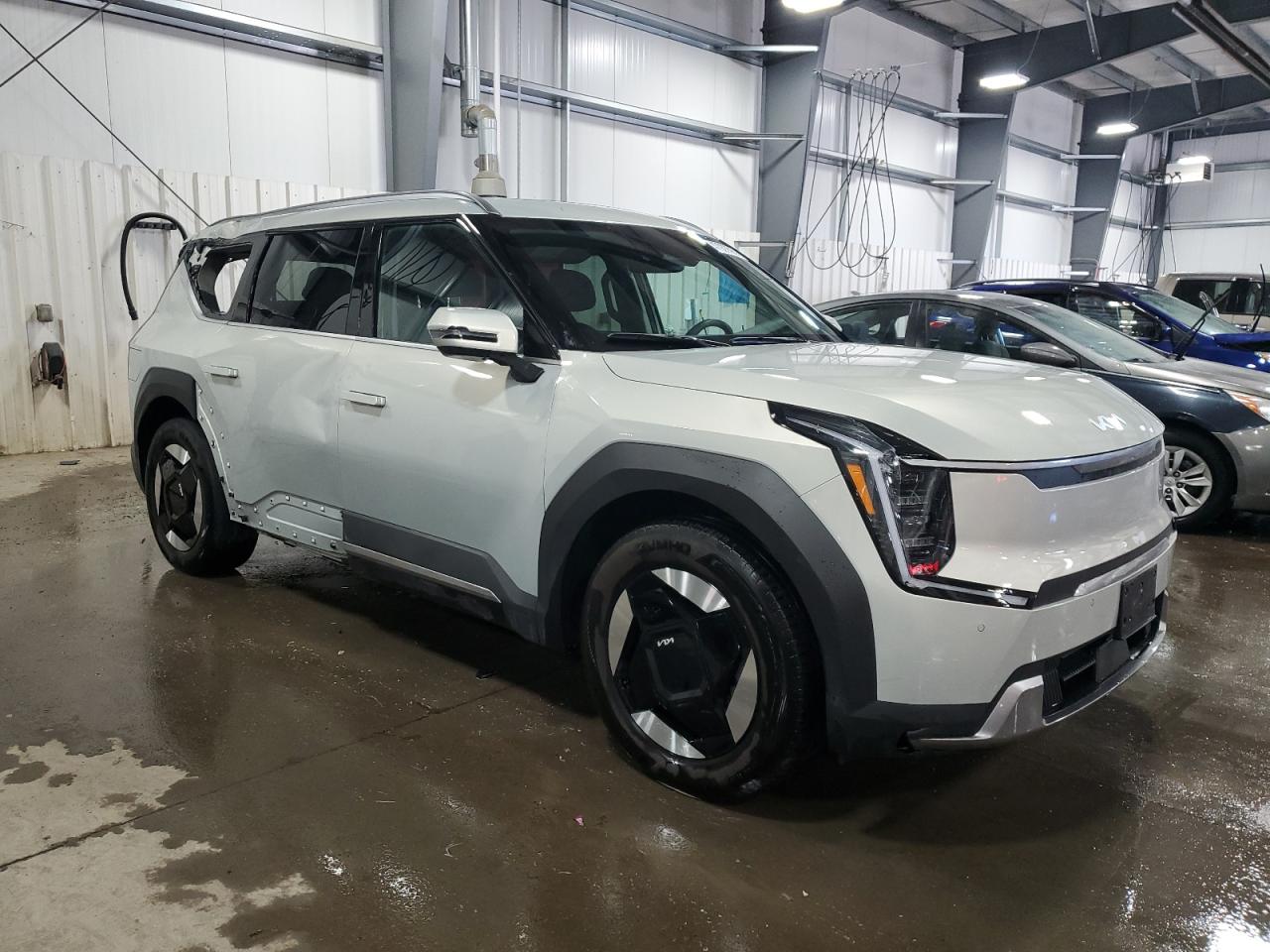 2024 KIA EV9 WIND VIN:KNDAFFS58R6018738