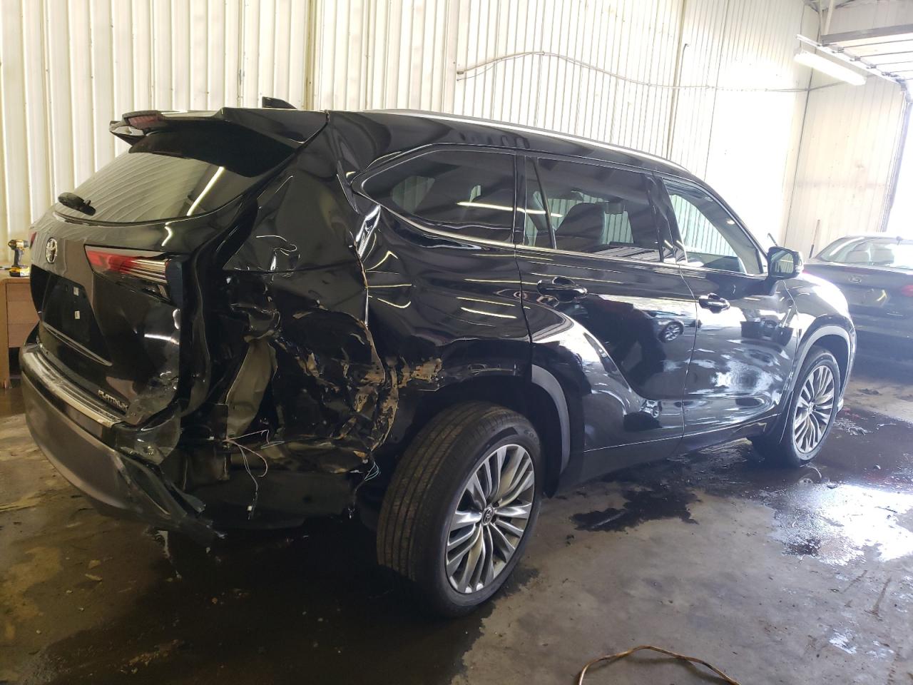 2022 TOYOTA HIGHLANDER PLATINUM VIN:5TDFZRBH6NS174697