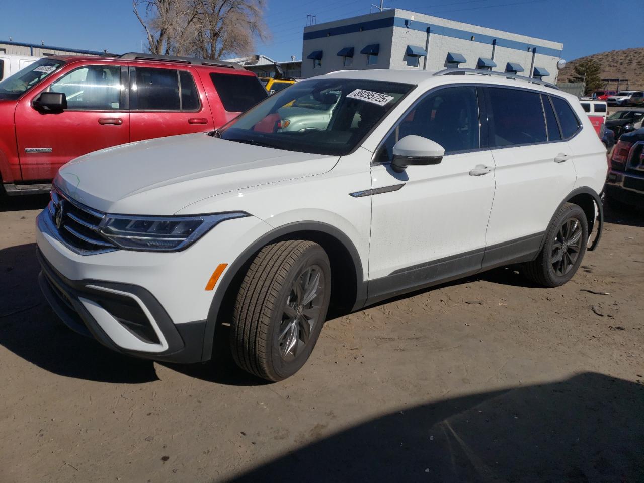 2024 VOLKSWAGEN TIGUAN SE VIN:3VV2B7AX9RM176127