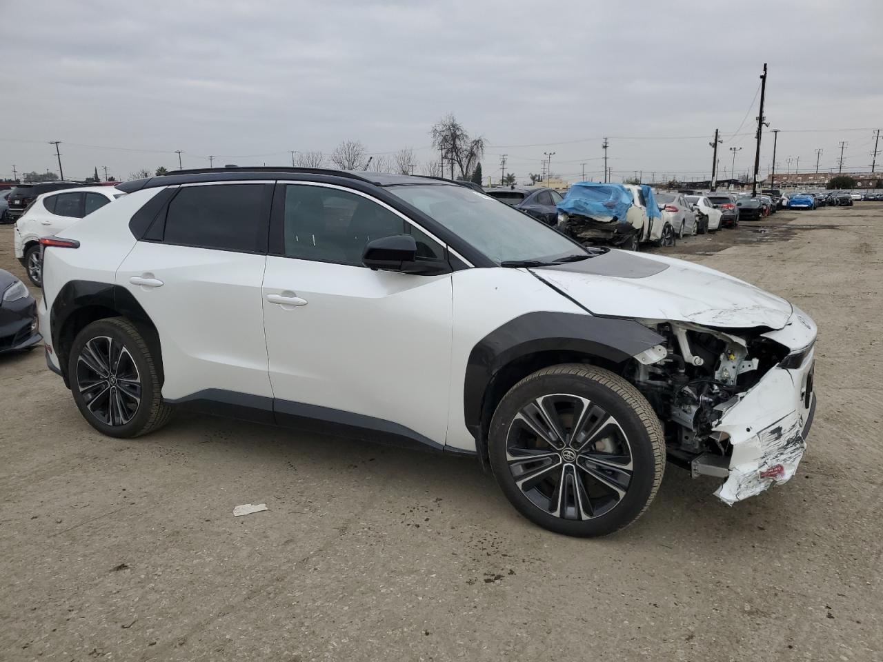 2023 TOYOTA BZ4X XLE VIN:JTMABACA0PA014400