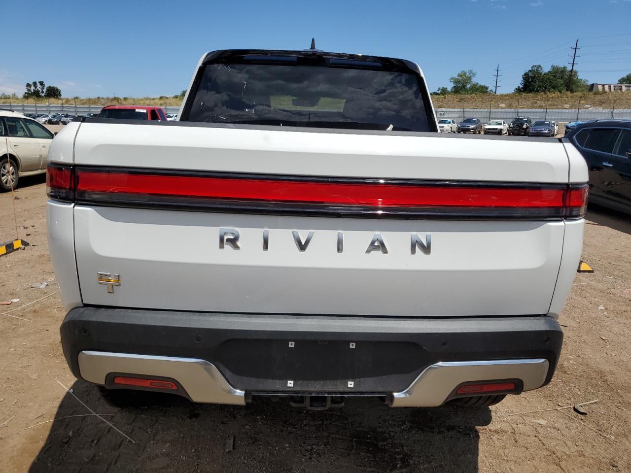 2024 RIVIAN R1T ADVENTURE VIN:7FCTGAAA9RN032686