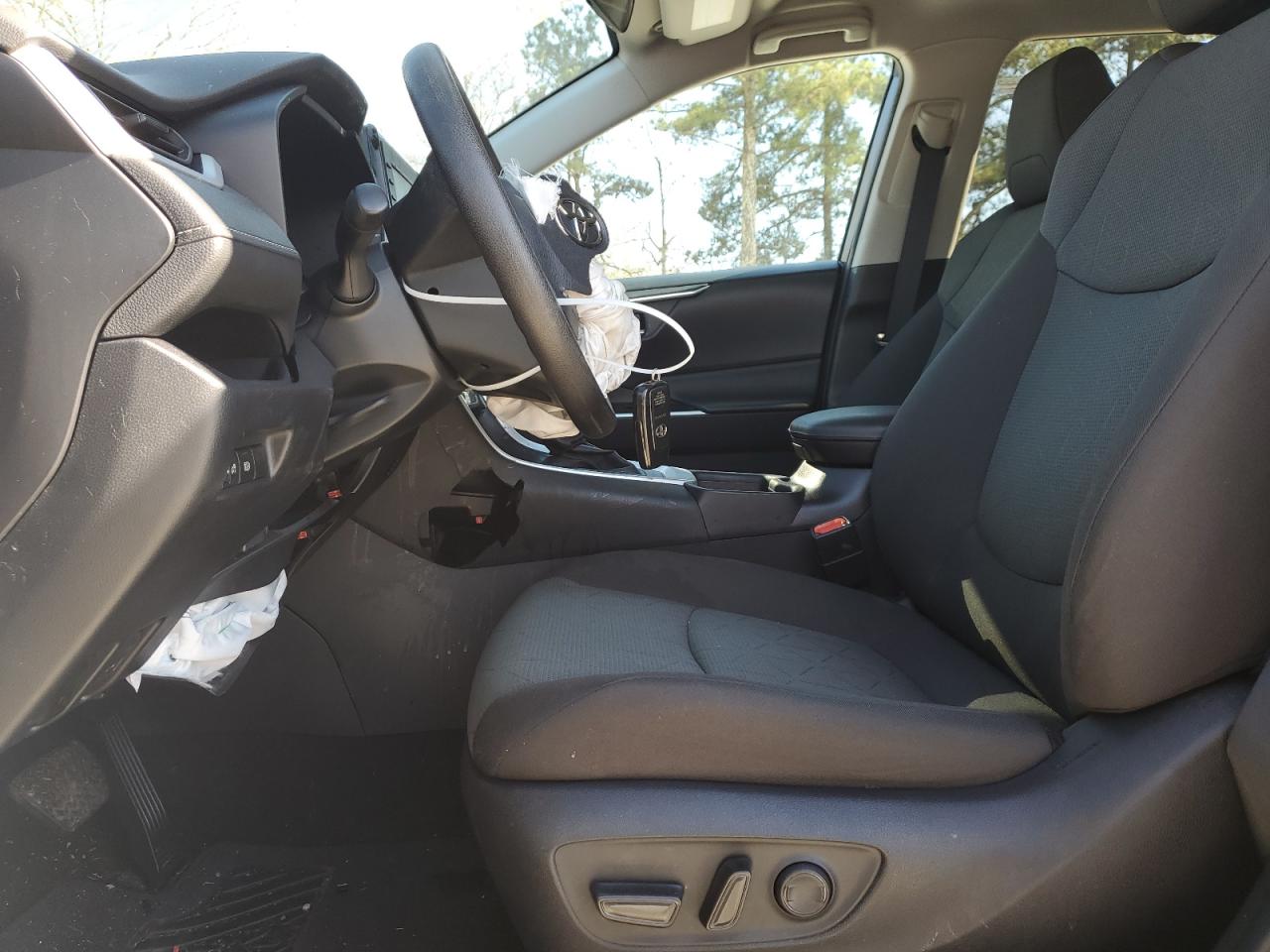 2022 TOYOTA RAV4 XLE VIN:2T3W1RFV1NC208732