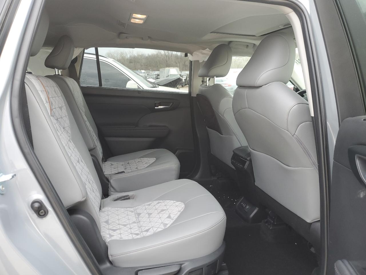 2023 TOYOTA HIGHLANDER HYBRID BRONZE EDITION VIN:5TDABRCH7PS594050